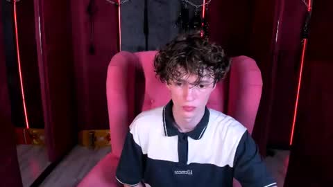 Snapshot of luke_sweet chatting on July 13, 12:08 pm Luke online show from July 13, 12:08 pm