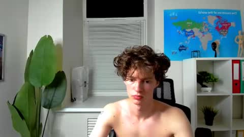 Snapshot of luke_sweet chatting on July 15, 4:45 pm Luke online show from July 15, 4:45 pm