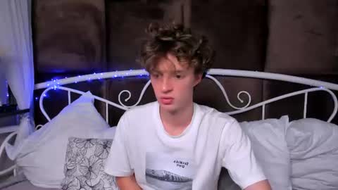 Snapshot of luke_sweet chatting on July 23, 2:37 pm Luke online show from July 23, 2:37 pm