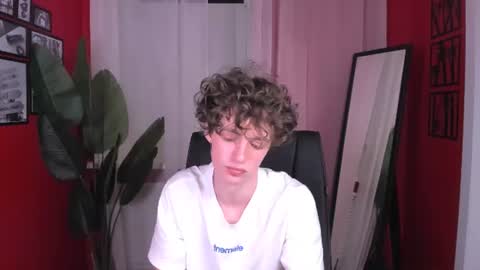 Snapshot of luke_sweet chatting on July 29, 3:10 pm Luke online show from July 29, 3:10 pm