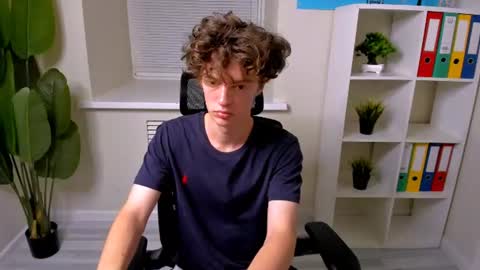 Snapshot of luke_sweet chatting on August 3, 3:05 pm Luke online show from August 3, 3:05 pm
