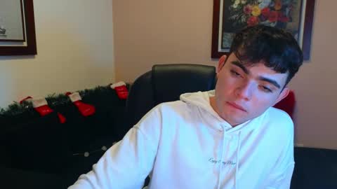 lukeboyce online show from November 11, 1:16 am