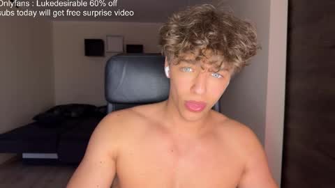 Snapshot of lukedesirable chatting on May 15, 6:48 pm lukedesirable online show from May 15, 6:48 pm