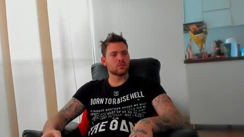 Snapshot of lukeglanton17 chatting on May 12, 4:37 pm Luke online show from May 12, 4:37 pm