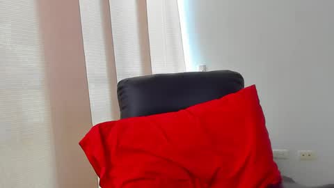 Snapshot of lukeglanton17 chatting on May 21, 2:46 pm Luke online show from May 21, 2:46 pm