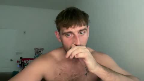Snapshot of lukegunn22 chatting on May 22, 11:21 pm MR. Luke Gunn online show from May 22, 11:21 pm