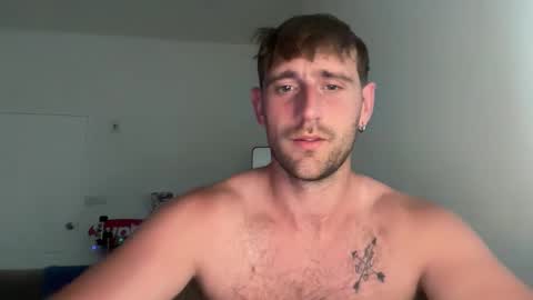 Snapshot of lukegunn22 chatting on May 29, 11:25 pm MR. Luke Gunn online show from May 29, 11:25 pm