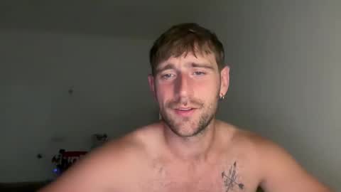 Snapshot of lukegunn22 chatting on May 31, 11:06 pm MR. Luke Gunn online show from May 31, 11:06 pm