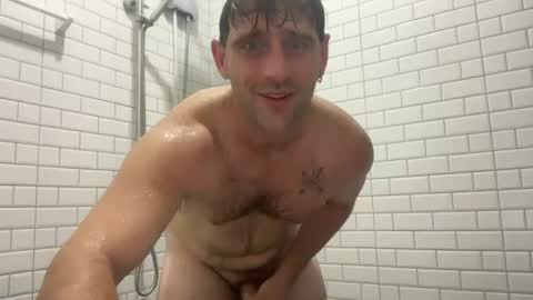 Snapshot of lukegunn22 chatting on June 11, 10:52 pm MR. Luke Gunn online show from June 11, 10:52 pm