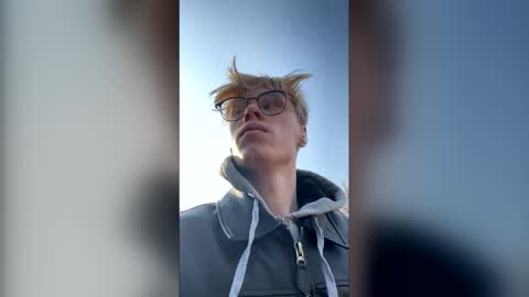 Snapshot of lukepaxley chatting on March 18, 12:41 pm Luke Paxley online show from March 18, 12:41 pm