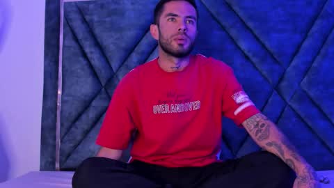 Luke Steel online show from October 23, 5:44 pm