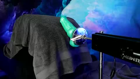 lukewildone online show from October 9, 6:22 am