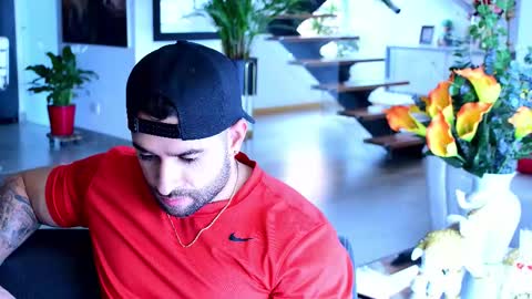 Lukhas f4f online show from February 13, 8:27 pm