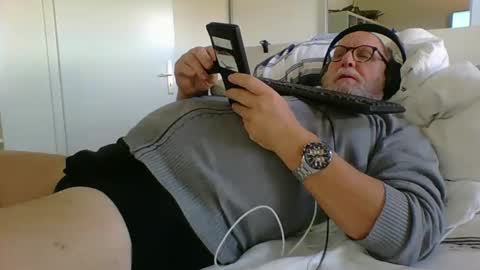 Snapshot of luley58 chatting on February 1, 9:54 am luley58 online show from February 1, 9:54 am