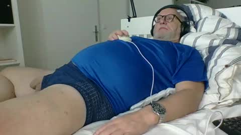 Snapshot of luley58 chatting on March 4, 4:38 am luley58 online show from March 4, 4:38 am