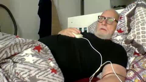 Snapshot of luley58 chatting on May 20, 2:07 am luley58 online show from May 20, 2:07 am