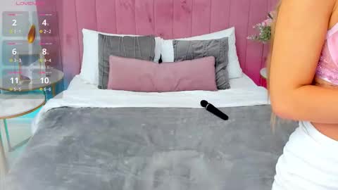 Snapshot of lullyfox chatting on September 18, 12:07 pm Cherie online show from September 18, 12:07 pm