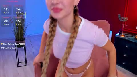 Snapshot of lullyfox chatting on October 1, 12:27 am Cherie online show from October 1, 12:27 am