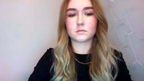 Snapshot of lulu_baby1 chatting on February 2, 1:41 pm Lulu Baby18 online show from February 2, 1:41 pm