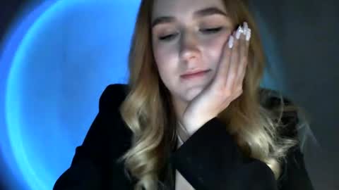 Snapshot of lulu_baby1 chatting on February 5, 10:33 pm Lulu Baby18 online show from February 5, 10:33 pm