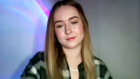 Snapshot of lulu_baby1 chatting on February 18, 4:16 pm Lulu Baby18 online show from February 18, 4:16 pm