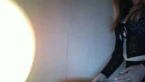 Snapshot of lulu_baby1 chatting on February 19, 10:09 pm Lulu Baby18 online show from February 19, 10:09 pm