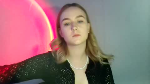 Snapshot of lulu_baby1 chatting on February 23, 7:22 am Lulu Baby18 online show from February 23, 7:22 am