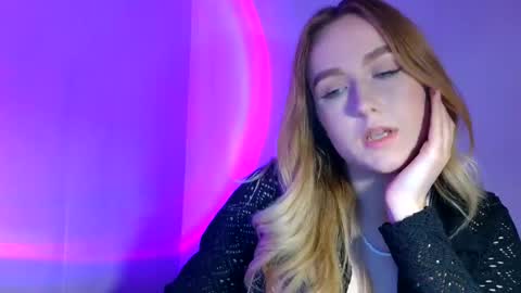 Snapshot of lulu_baby1 chatting on March 9, 10:19 am Lulu Baby18 online show from March 9, 10:19 am