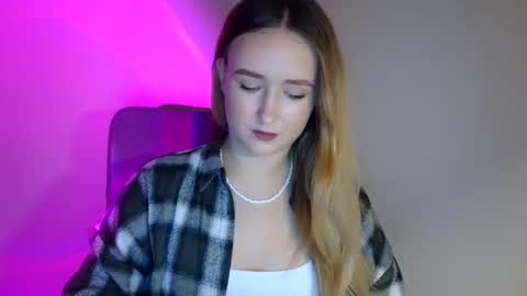 Snapshot of lulu_baby1 chatting on November 8, 8:03 am Lulu Baby18 online show from November 8, 8:03 am