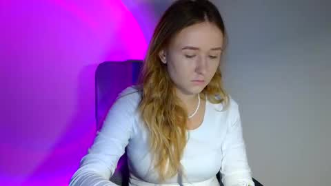 Snapshot of lulu_baby1 chatting on November 9, 5:17 am Lulu Baby18 online show from November 9, 5:17 am