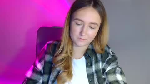 Snapshot of lulu_baby1 chatting on November 23, 8:08 pm Lulu Baby18 online show from November 23, 8:08 pm