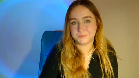 Snapshot of lulu_baby1 chatting on November 27, 6:54 pm Lulu Baby18 online show from November 27, 6:54 pm