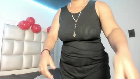 elizabeth online show from May 26, 11:39 am