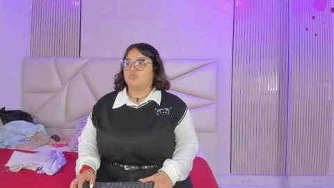 Snapshot of lulu_kawai chatting on June 8, 7:03 pm lulu online show from June 8, 7:03 pm