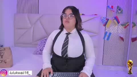 Snapshot of lulu_kawai chatting on June 20, 7:05 pm lulu online show from June 20, 7:05 pm