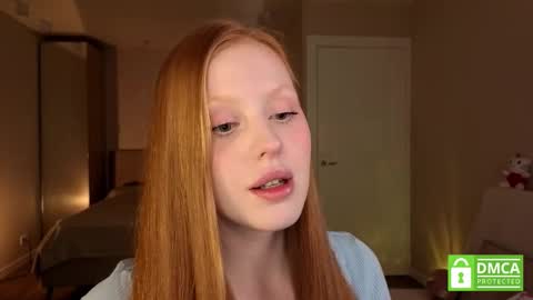 Snapshot of lulu_moons chatting on February 22, 4:49 pm Lulu online show from February 22, 4:49 pm