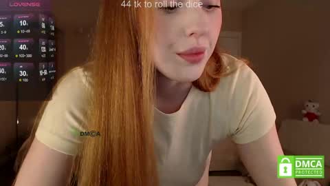 Snapshot of lulu_moons chatting on June 4, 6:58 pm Lulu online show from June 4, 6:58 pm