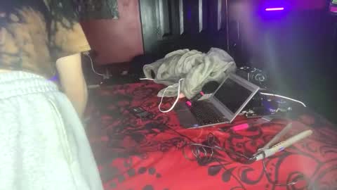 Snapshot of lulu_only_fans chatting on February 17, 4:48 pm Lulu online show from February 17, 4:48 pm