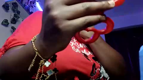 lulu_sparks1 online show from October 29, 3:42 am