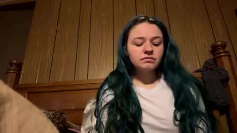 Snapshot of lulupixxx chatting on December 16, 1:05 pm Connie online show from December 16, 1:05 pm