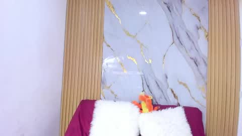 LULU online show from June 9, 1:01 pm