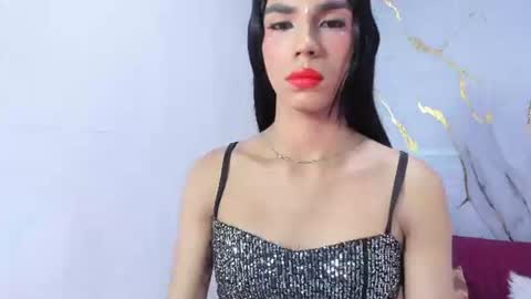 Snapshot of luluu_08 chatting on June 27, 3:17 pm LULU online show from June 27, 3:17 pm