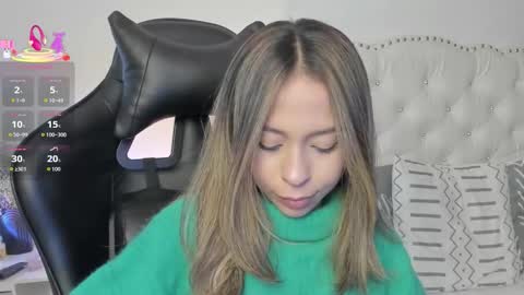 luluuberry online show from March 14, 6:35 pm