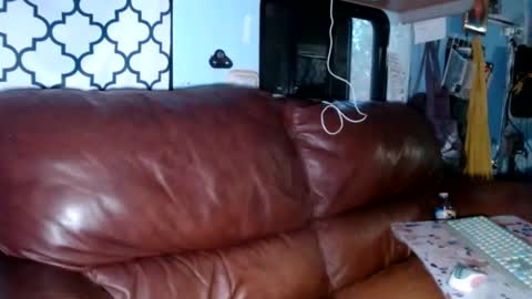 Snapshot of luluvalenttine chatting on February 5, 10:01 pm LuLu Valenttine Hot Sexy HawaiianCape Verde online show from February 5, 10:01 pm