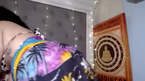 Snapshot of luluvalenttine chatting on February 22, 5:02 am LuLu Valenttine Hot Sexy HawaiianCape Verde online show from February 22, 5:02 am