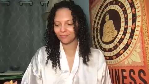 Snapshot of luluvalenttine chatting on June 2, 3:14 pm LuLu Valenttine Hot Sexy HawaiianCape Verde online show from June 2, 3:14 pm