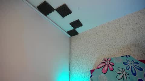 Snapshot of luly_blue chatting on May 14, 3:46 am Luly online show from May 14, 3:46 am
