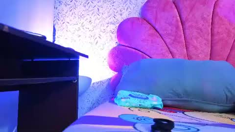Snapshot of luly_blue chatting on July 28, 4:08 am Luly online show from July 28, 4:08 am