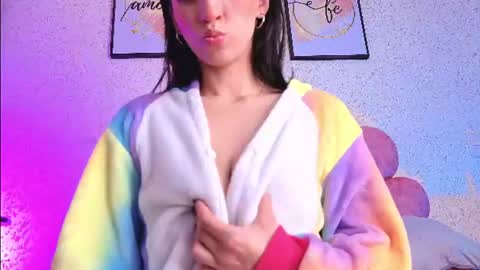 Snapshot of luly_blue chatting on August 1, 5:07 am Luly online show from August 1, 5:07 am