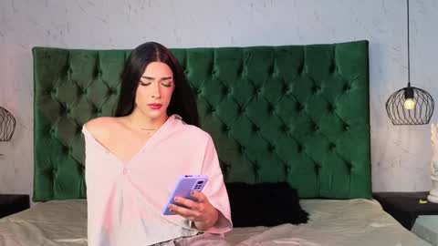 Snapshot of lumars_ chatting on December 3, 9:01 pm Lumars online show from December 3, 9:01 pm